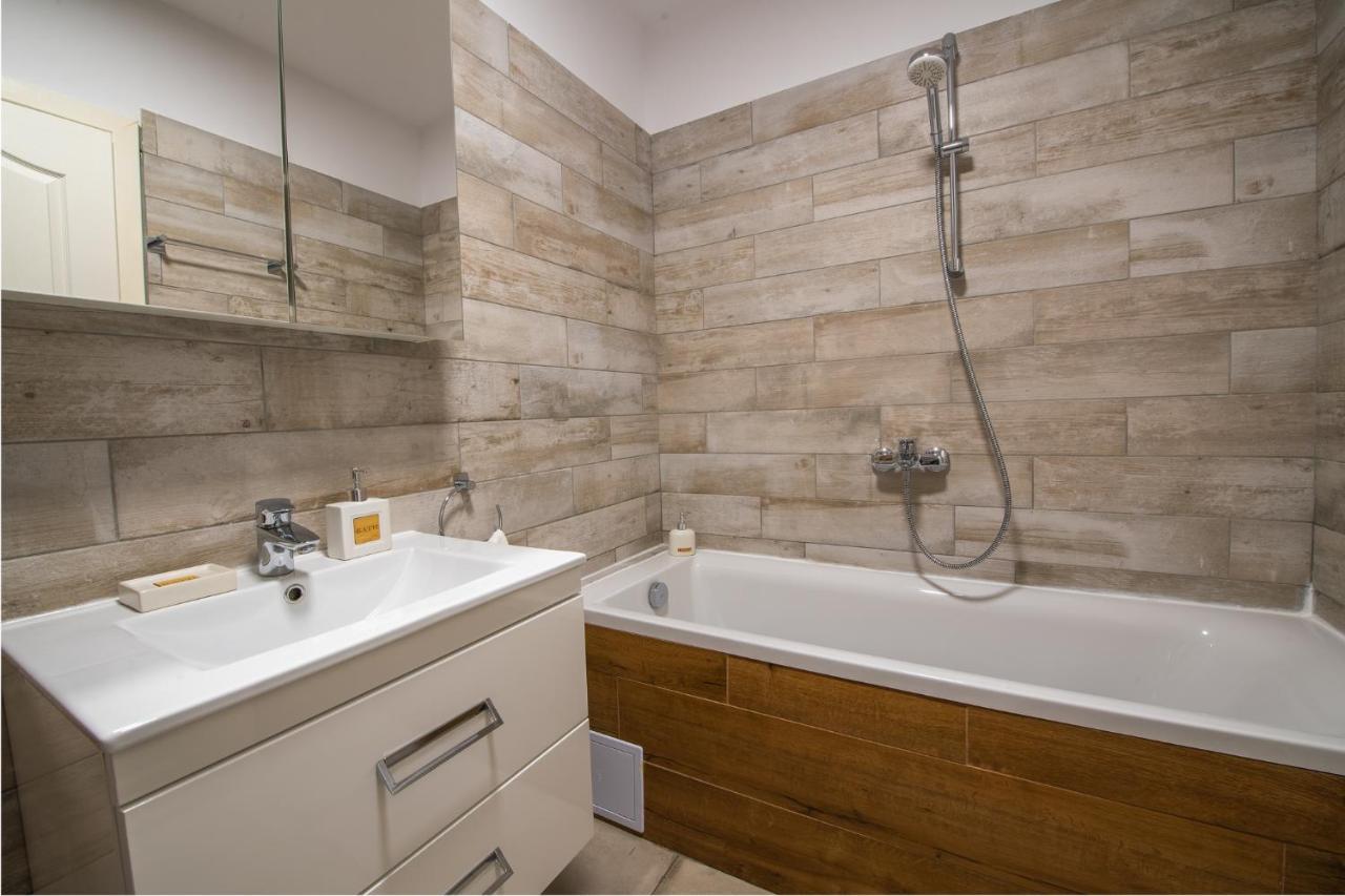 City Vibe Studio Брашов Экстерьер фото